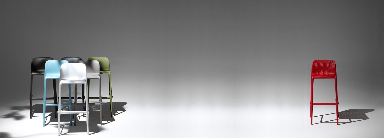 kvalitetni vrtni barski stoli